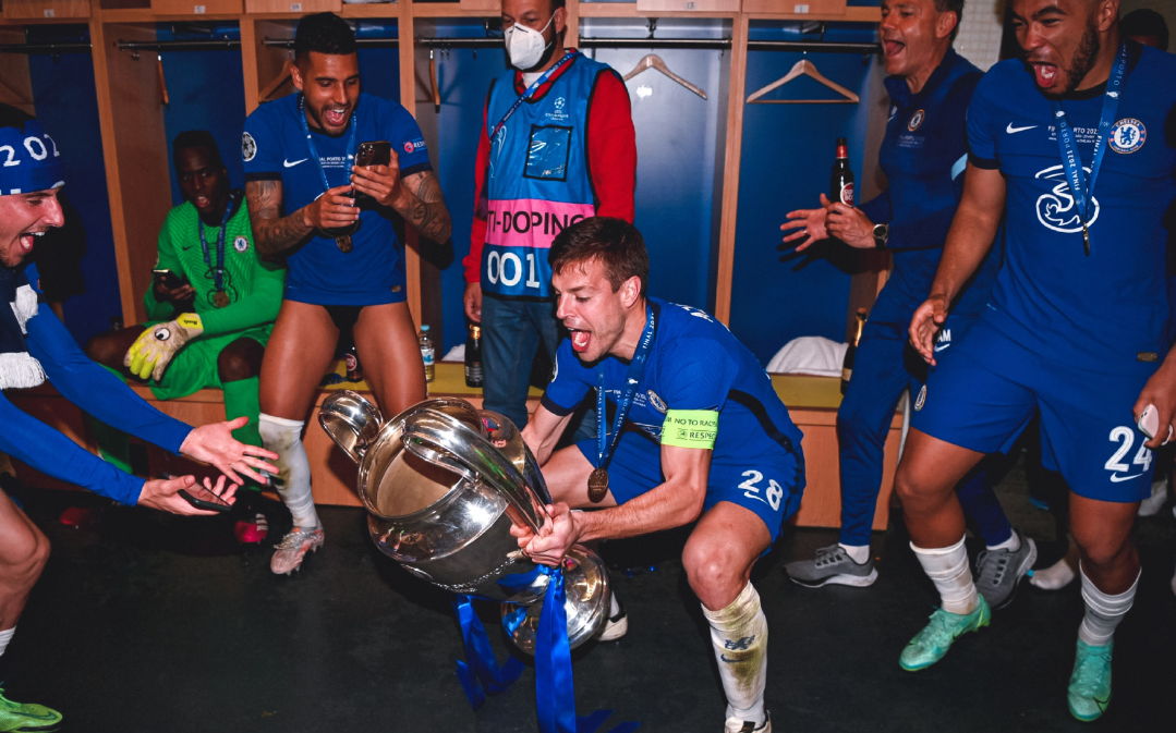 开云注册塞维利亚训练开放日，今晚内部沟通引观众欢呼，欧冠在即，更衣室氛围转暖的简单介绍