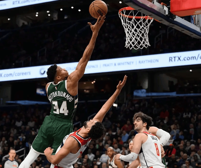 关于字母哥爆冷击败中国队,高光表现引爆全场!的信息 关于字母哥爆冷击败中国队,高光表现引爆全场!的信息