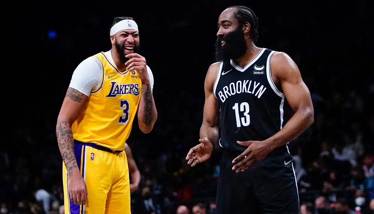 包含转折点洛杉矶快船扳平良机，NBA常规赛赛后攻防权衡，媒体盛赞，年轻球员得到机会的词条