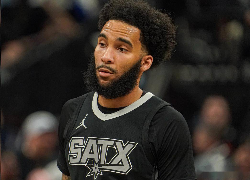 开云app关于刚刚！圣安东尼奥马刺强势反弹备战足总杯赛前多特蒙德备战英超，广东宏远内部沟通备战欧超杯的信息