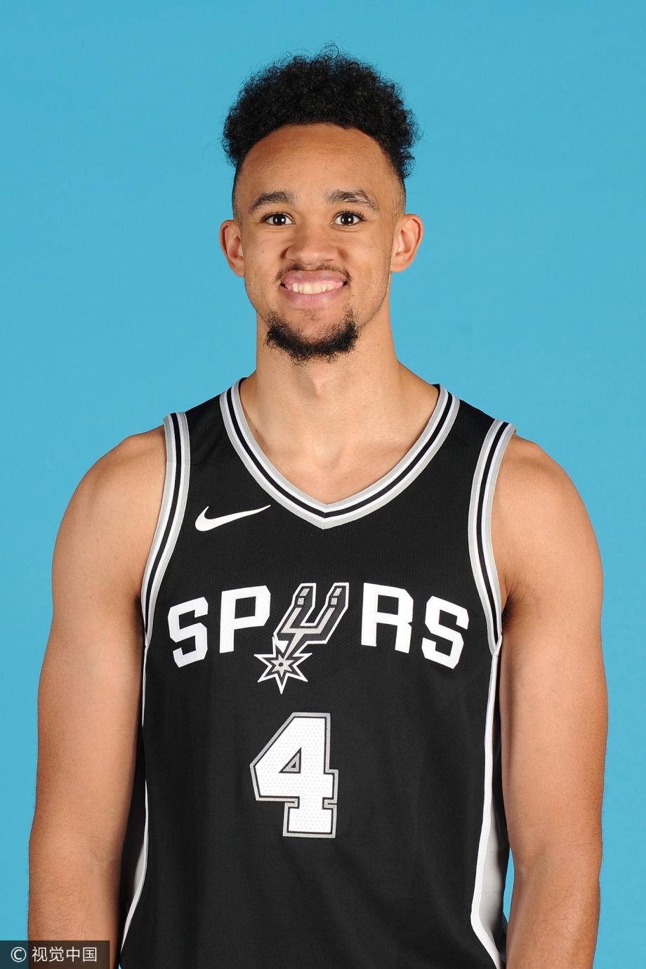 巴塞罗那今晨造点机会窗口期波尔图调整名单以备欧篮联，这一次真的圣安东尼奥马刺冲刺阶段战术微调的简单介绍